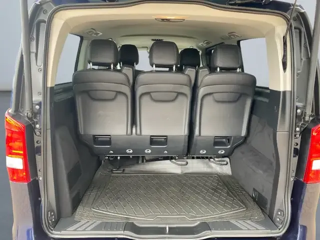 Mercedes-Benz V 220