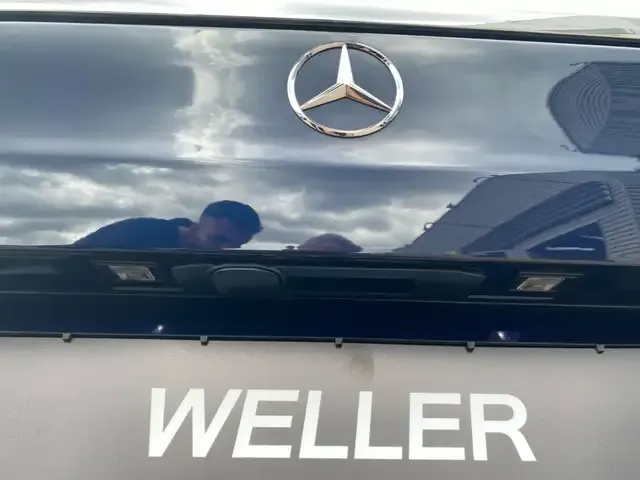 Mercedes-Benz V 220