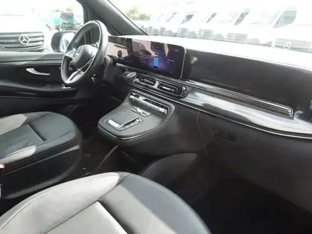 Mercedes-Benz EQV 300