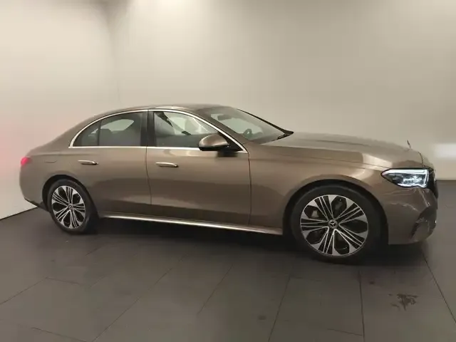 Mercedes-Benz E 220