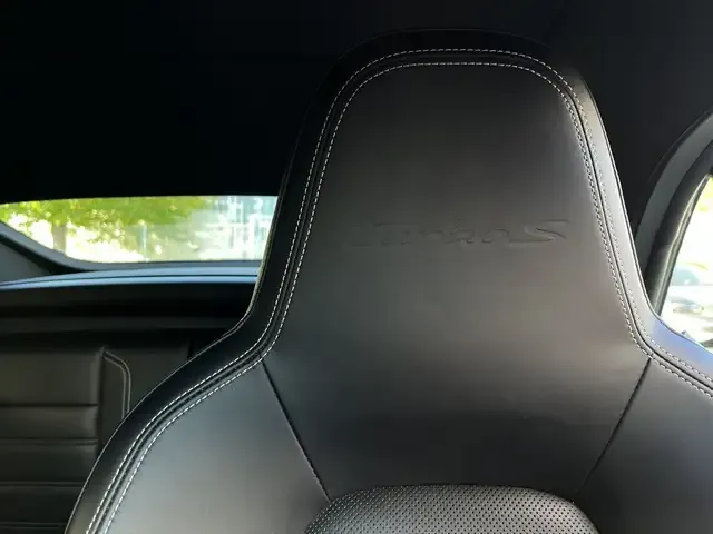 Porsche 992