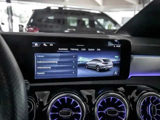 Mercedes-Benz CLA 200