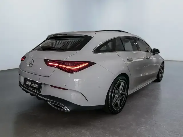 Mercedes-Benz CLA 200