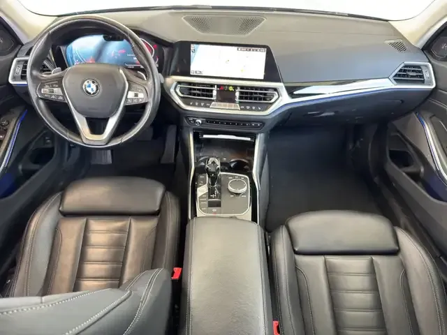 BMW 330