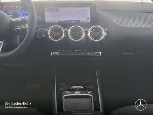 Mercedes-Benz EQA 300