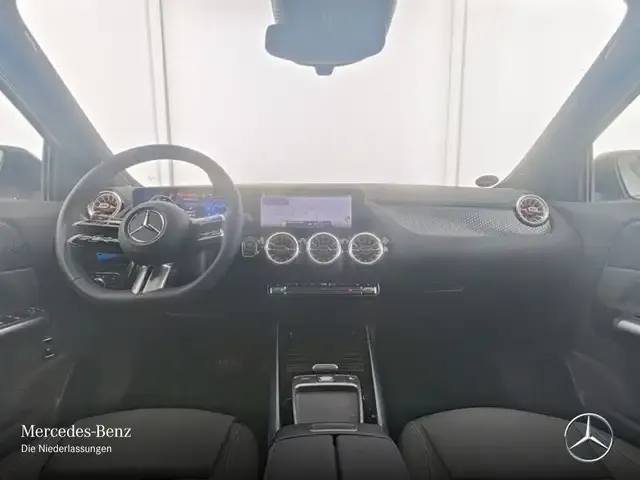 Mercedes-Benz EQA 300