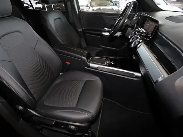 Mercedes-Benz GLB 200