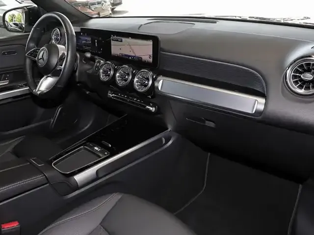 Mercedes-Benz GLB 200