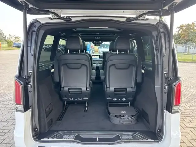 Mercedes-Benz EQV 300