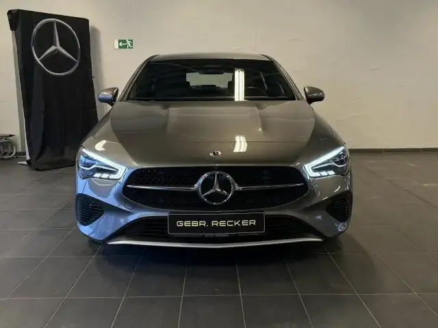 Mercedes-Benz CLA 180