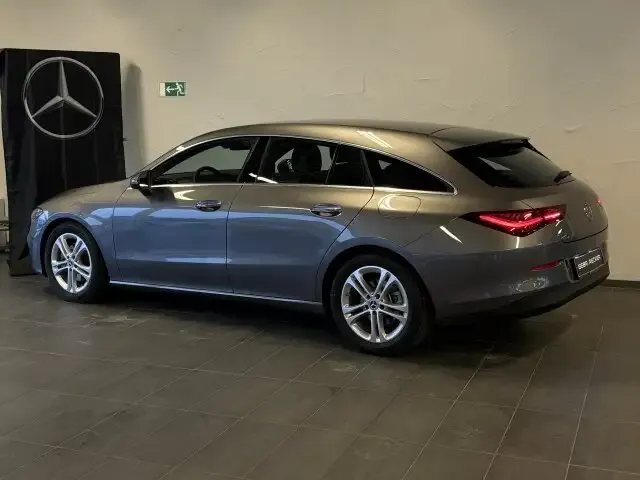 Mercedes-Benz CLA 180