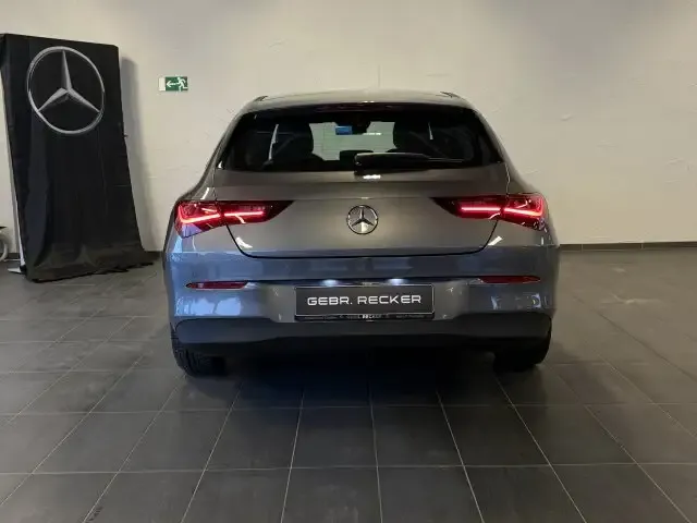 Mercedes-Benz CLA 180