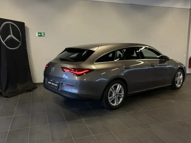 Mercedes-Benz CLA 180