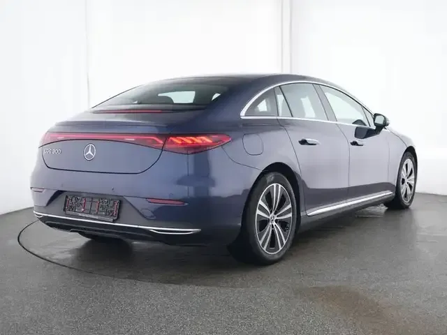 Mercedes-Benz EQE 300