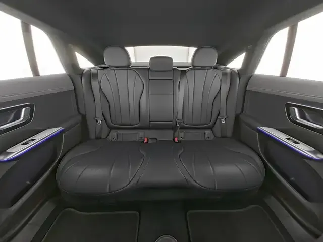 Mercedes-Benz EQE 300