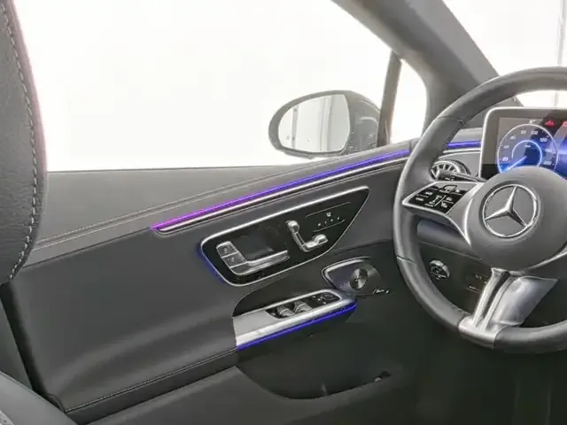 Mercedes-Benz EQE 300