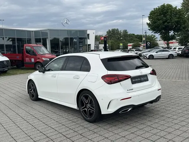 Mercedes-Benz A 200
