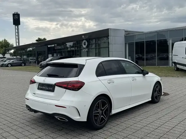 Mercedes-Benz A 200