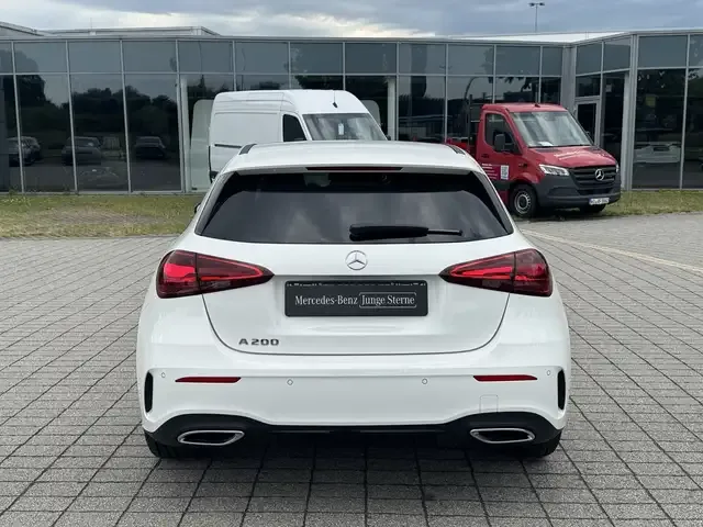 Mercedes-Benz A 200