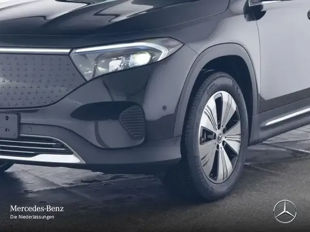 Mercedes-Benz EQB 300
