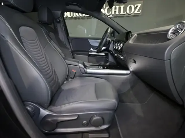 Mercedes-Benz EQA 350