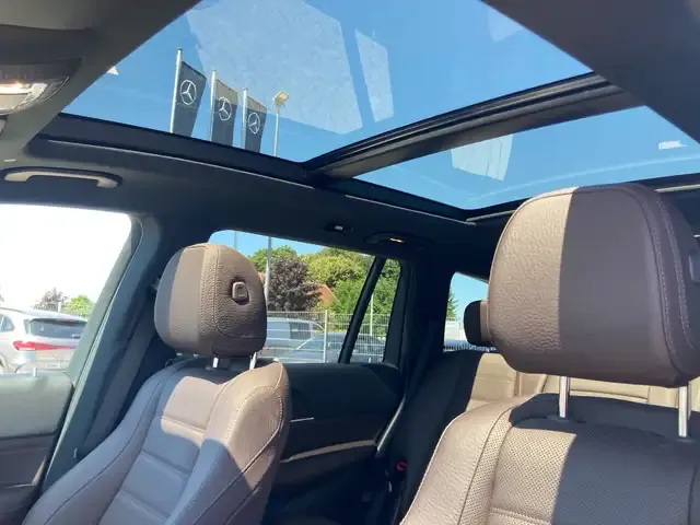 Mercedes-Benz GLS 400