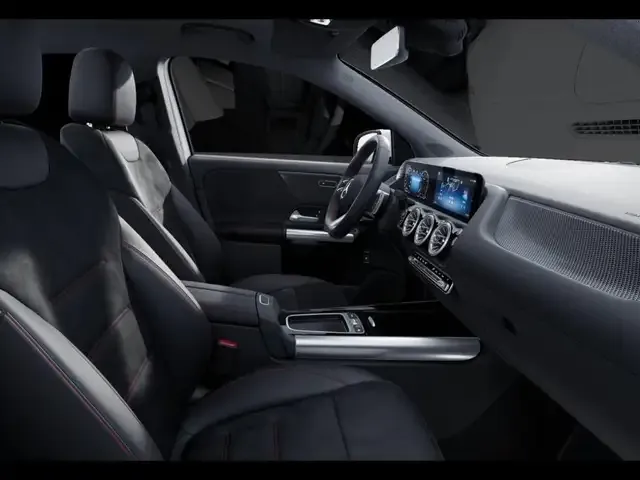 Mercedes-Benz GLA 220