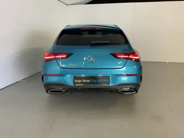 Mercedes-Benz CLA 250
