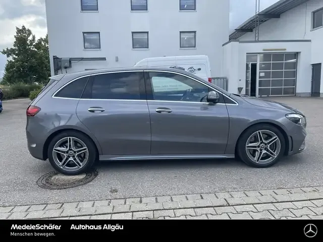 Mercedes-Benz B 250