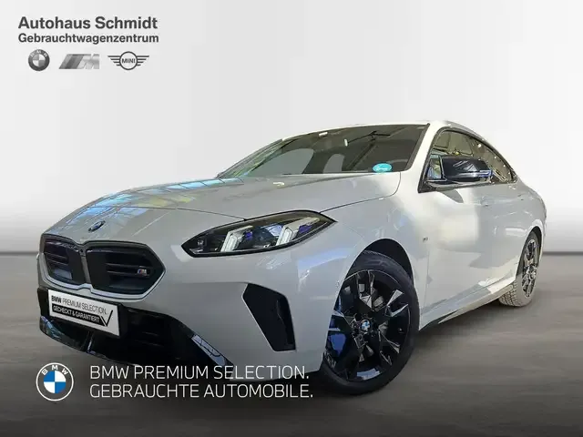 BMW 235