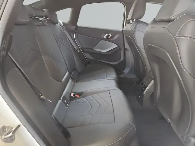 BMW 235