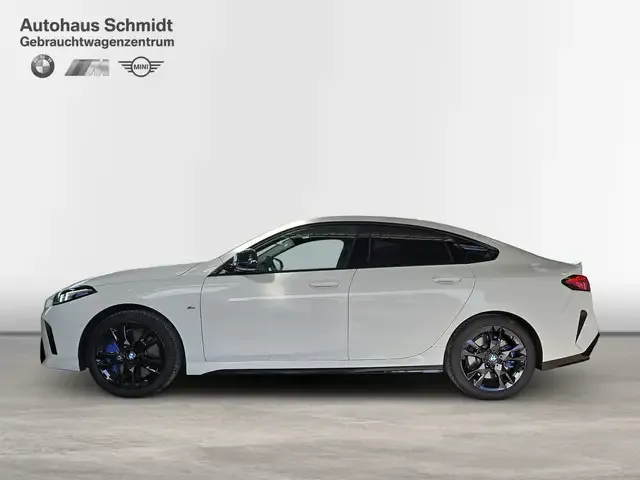 BMW 235