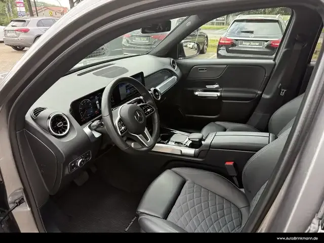 Mercedes-Benz GLB 200