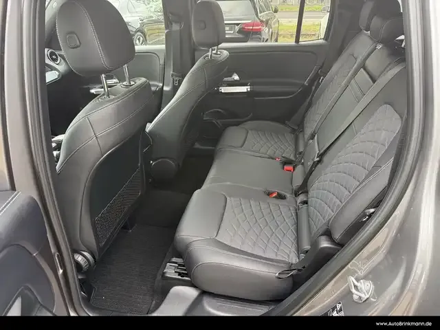 Mercedes-Benz GLB 200