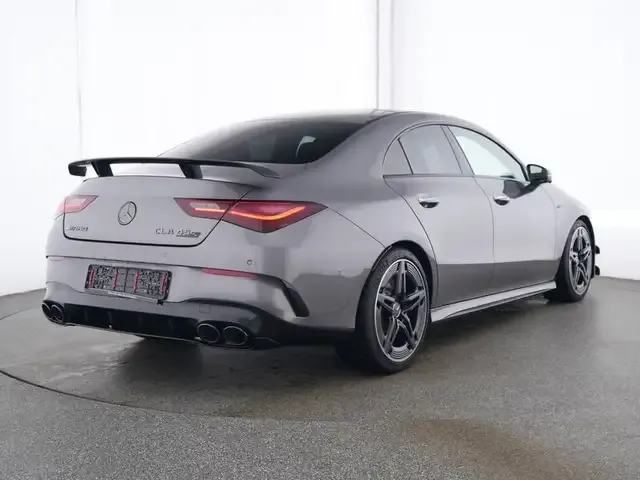 Mercedes-Benz CLA 45 AMG