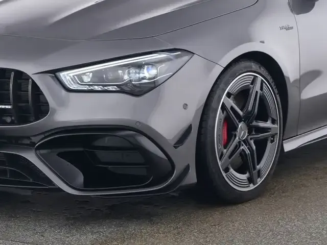 Mercedes-Benz CLA 45 AMG