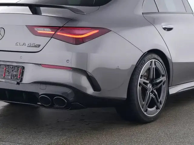 Mercedes-Benz CLA 45 AMG