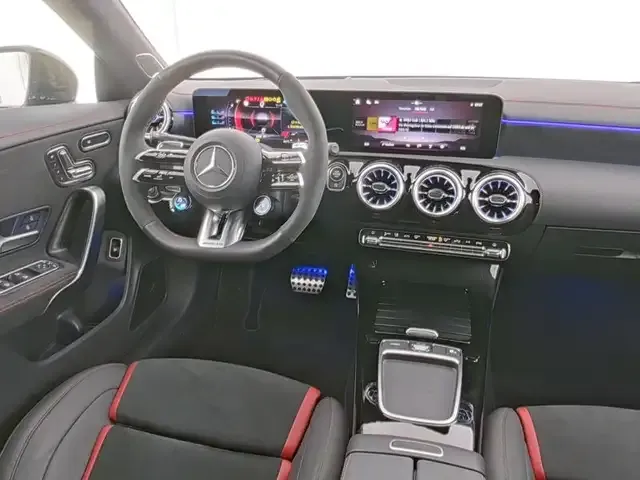 Mercedes-Benz CLA 45 AMG