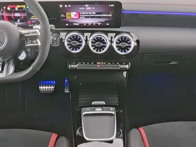 Mercedes-Benz CLA 45 AMG