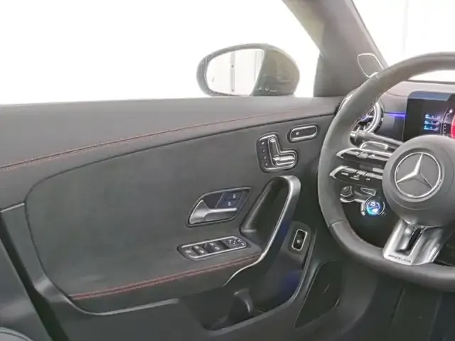 Mercedes-Benz CLA 45 AMG