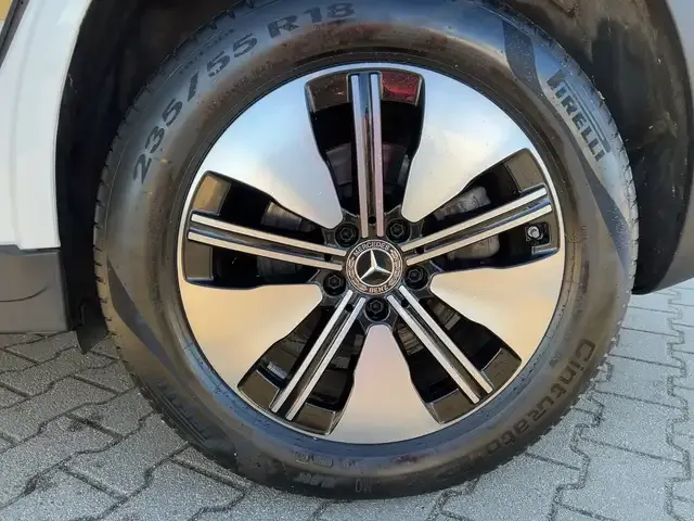 Mercedes-Benz EQB 250