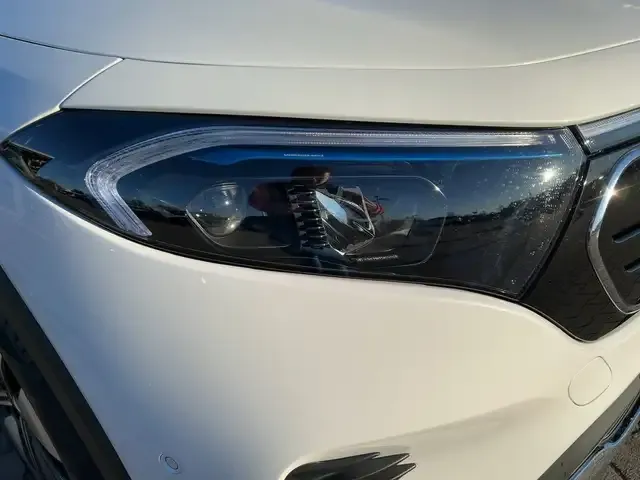 Mercedes-Benz EQB 250