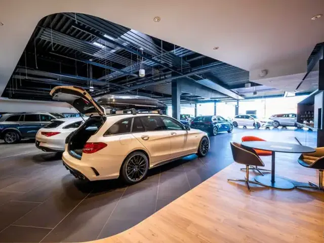 Mercedes-Benz GLB 250