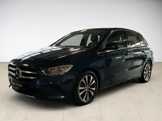 Mercedes-Benz B 220