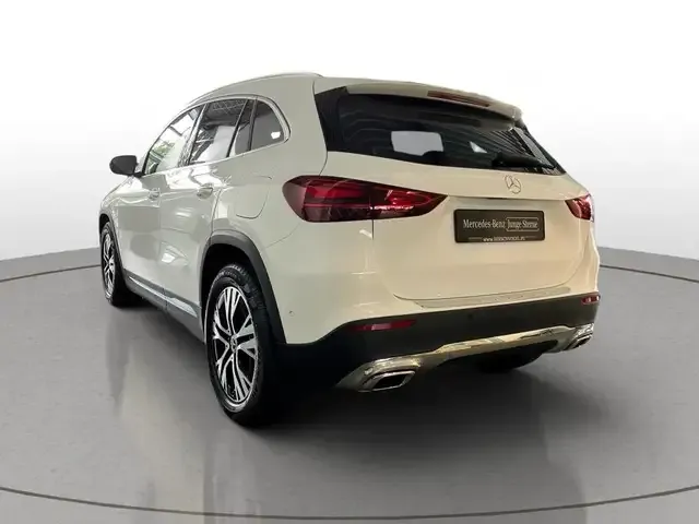 Mercedes-Benz GLA 180
