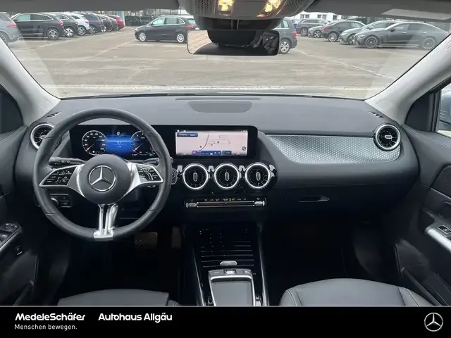 Mercedes-Benz GLA 180