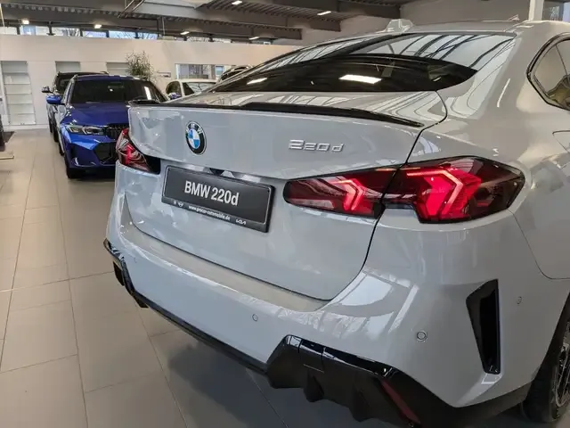 BMW 220