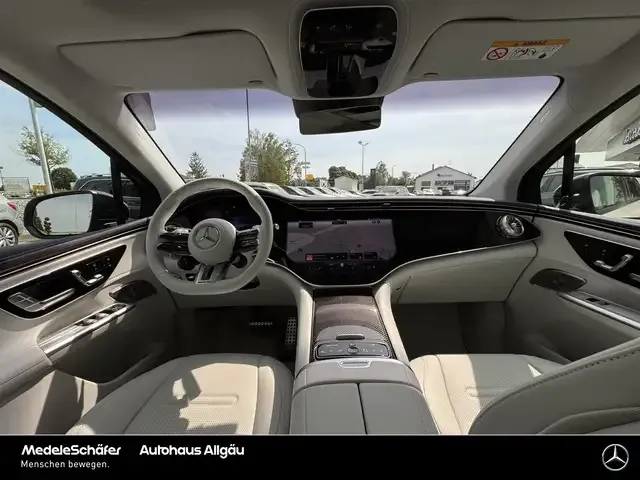 Mercedes-Benz EQE SUV