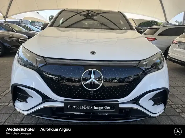 Mercedes-Benz EQE SUV