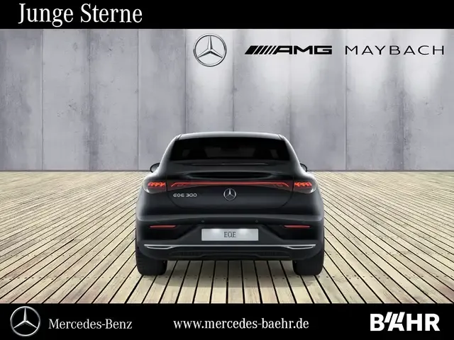Mercedes-Benz EQE 300
